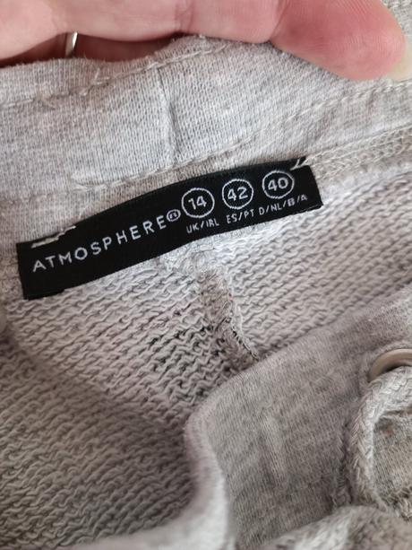 Tepláky, atmosphere,40