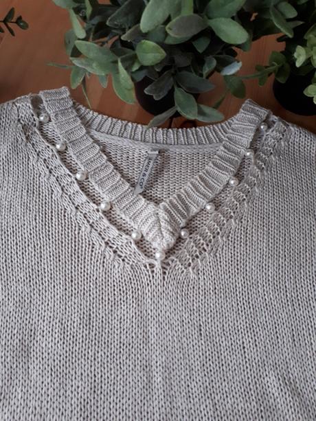 Krasny pleteny svetrik s perlickami, m