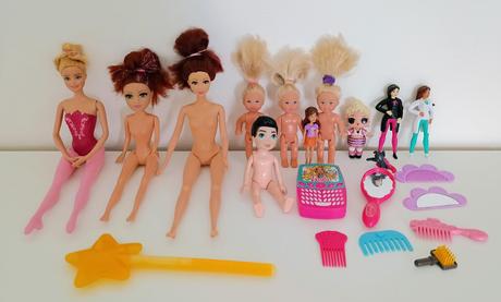 Barbie a doplnky,