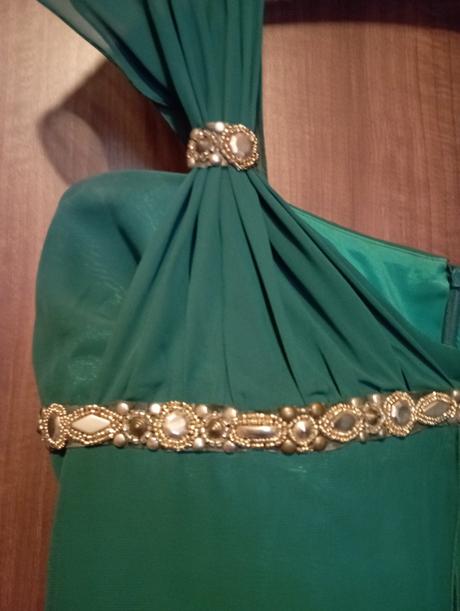 Spoločenské šaty, 46