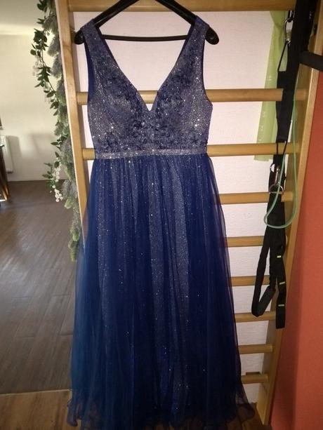 Spoločenské šaty, 40