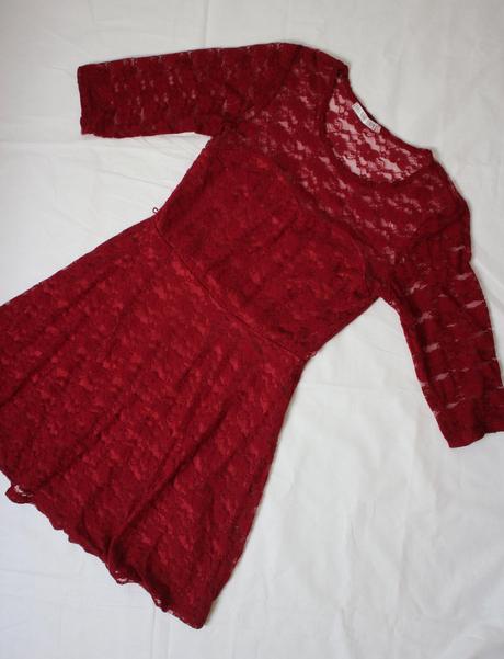 Čipkované šaty, s