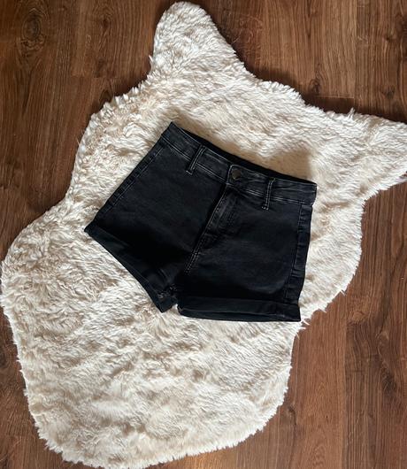 Šortky, bershka,xs