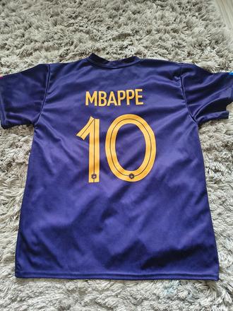 Dres-mbappe, 146