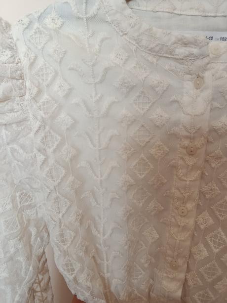 Nádherné vyšivane šaty s opaskom, zara,152