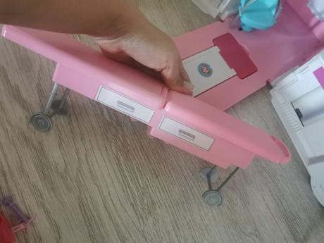 Barbie sanitka,