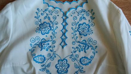 Bluzka vyšivaná retro-original, 38 / l