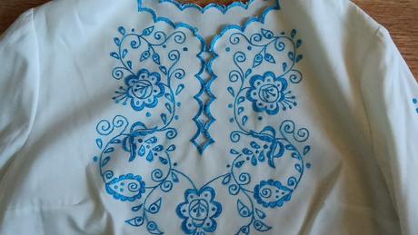 Bluzka vyšivaná retro-original, 38 / l