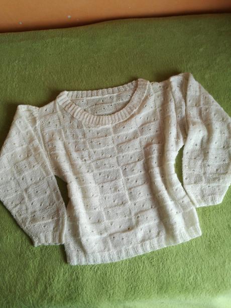 Tenší pletený svetrík s - m, s