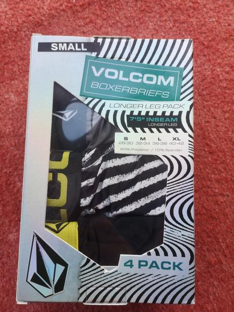 Volcom pánske boxerky 4 ks veľkosť s, s
