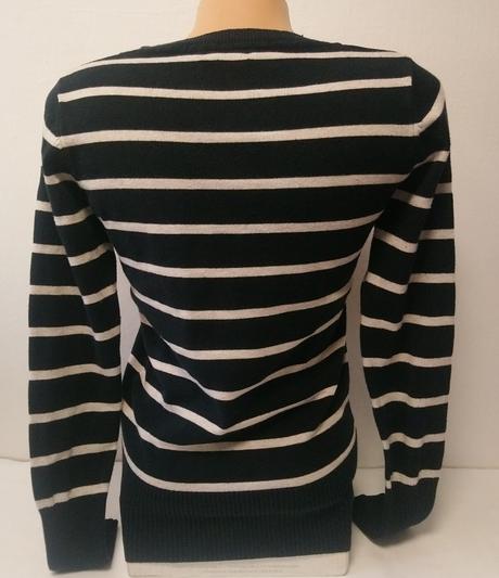 Dámsky čierny pulóver s pásikmi, one love, m