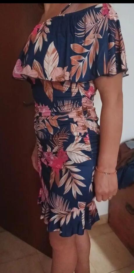 Nenosené zoštíhľujúce šaty, xl