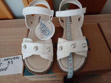 Nové dievčenské sandále zn.mayoral veľ.33, mayoral,33