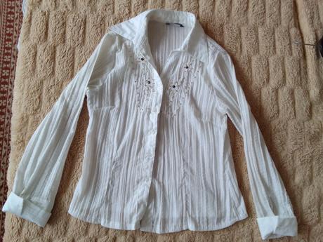 Blúzka s drevenými korálkami, l