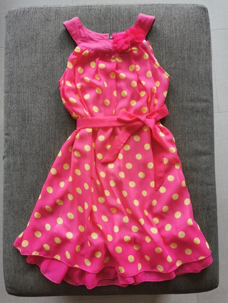 Bodkované šaty, 146