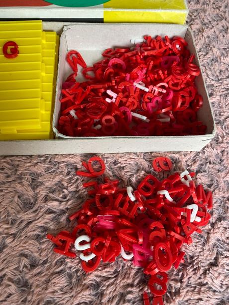 Stará retro skladacia hra skladacia abeceda abc, 