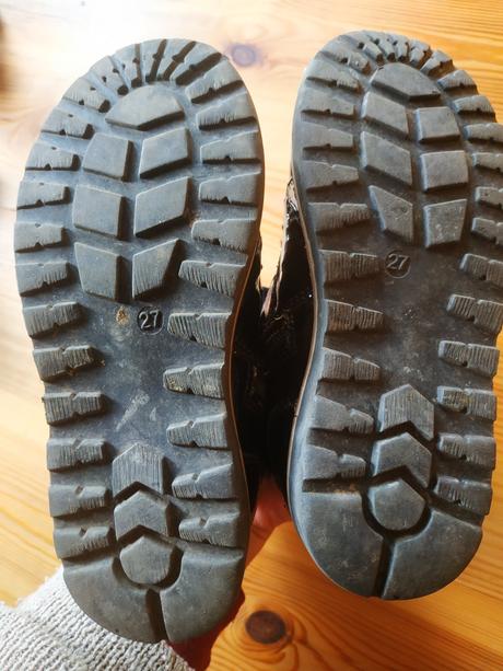 Lakované čižmičky, 28