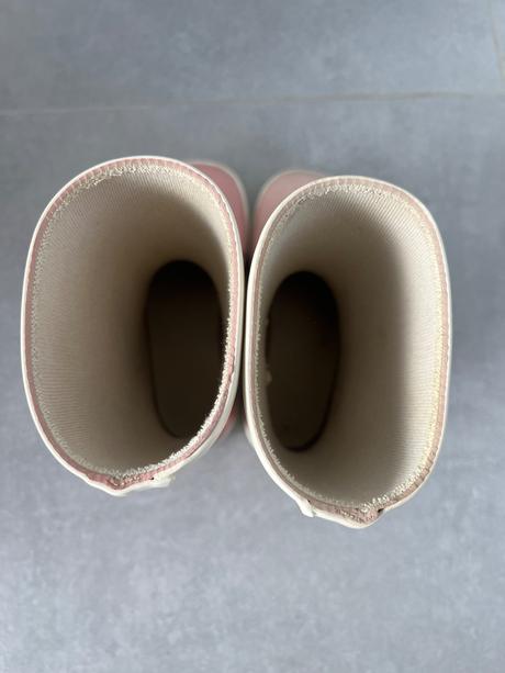 Gumaky, bergstein,25