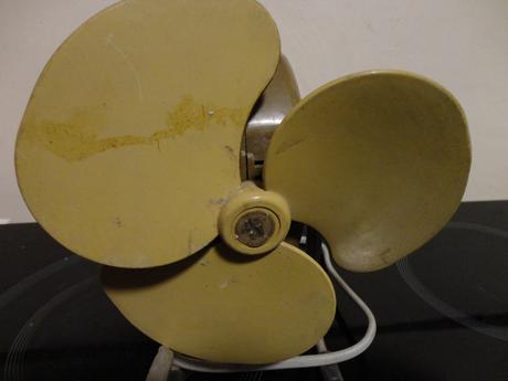 Ventilátor stolový - retro, 