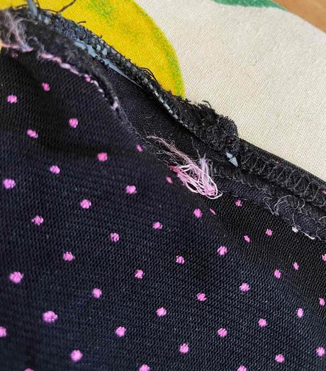 Ľahúčka bodkovaná letná sukňa, s