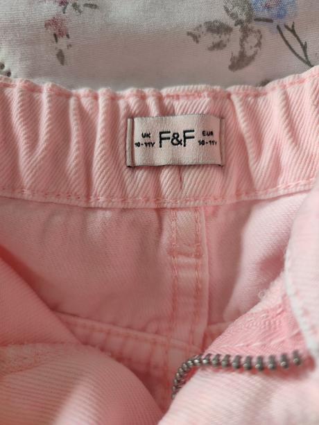 Kraťasy, f&f,146