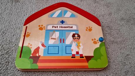 Hape drevená magnetická kniha, 