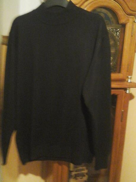 Cierny pulover, xxl