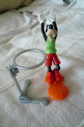 Z kindervajca goofy ,