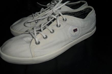 Napapiri tenisky, 39