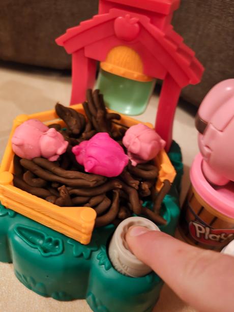 Play-doh farma s prasiatkami, 