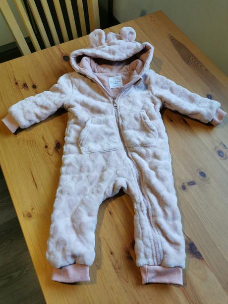 Hrejivý flisovy overal so srdiečkami, sinsay,68