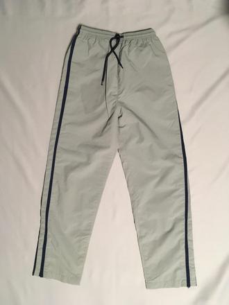 Šušťákové nohavice, 152