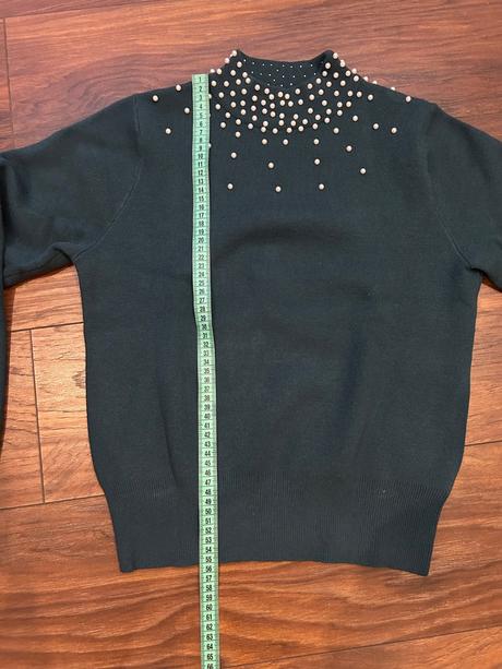 Pulover s perličkami, s
