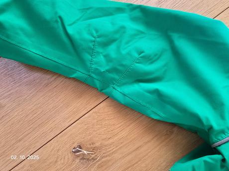 Pekna outdoorova bunda/vetrovka, 122