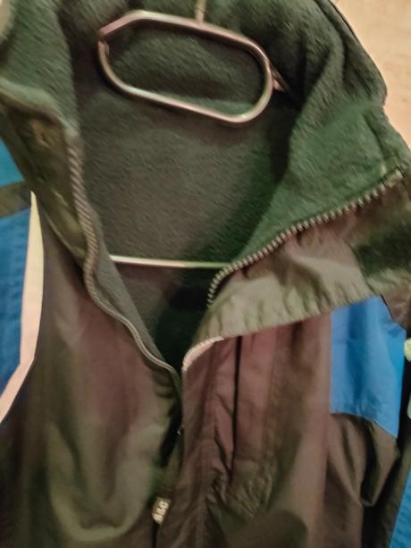 Chlapčenská vetrovka, 146