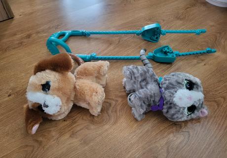 Furr real friends - macka a psik, 