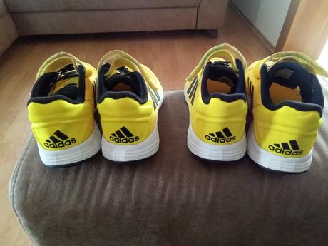 Tenisky adidas, 28