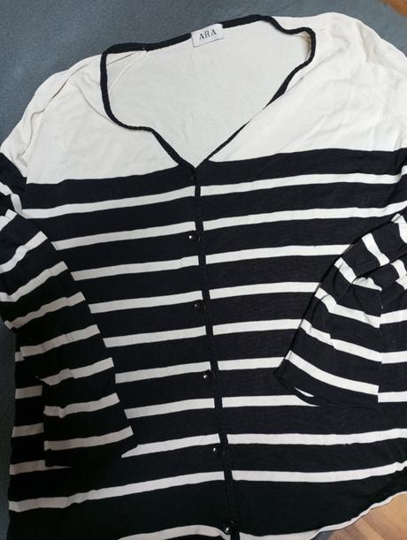 Pásikavé pulover, 42