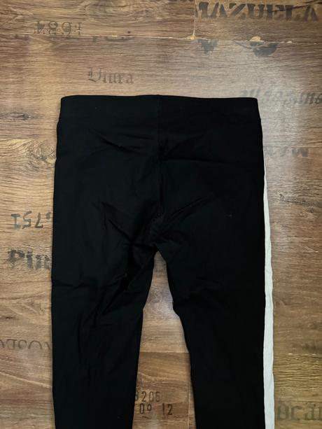 Čierne legíny s pásom, s