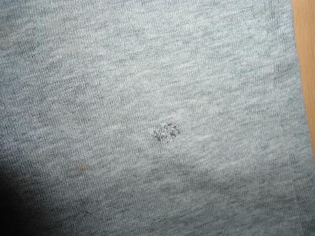 Sive tricko s maskacovou kabelkou, s