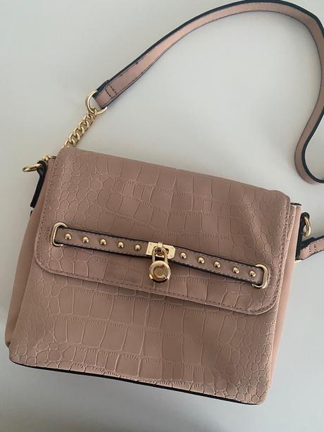 Kabelka carpisa, carpisa