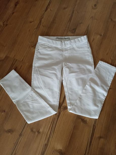 Biele nohavice, 36
