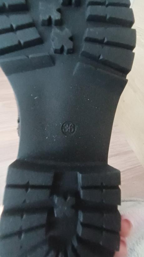 Členkové topánky, 36