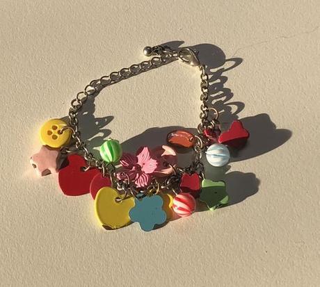 Naramok s príveskami, 