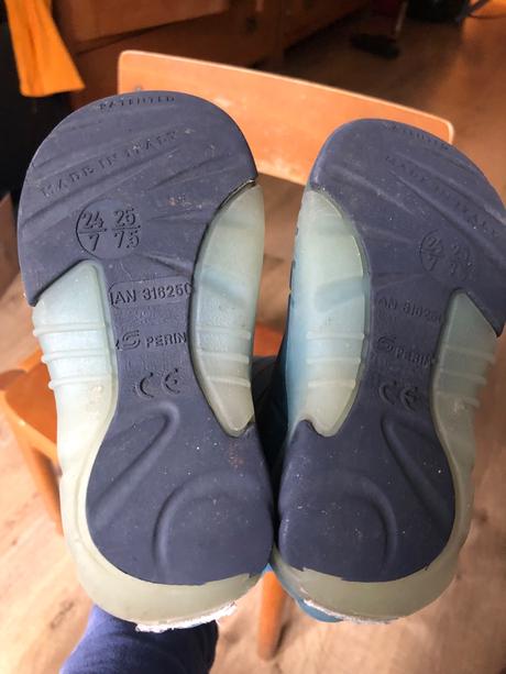 Blikajúce gumáčiky, 24