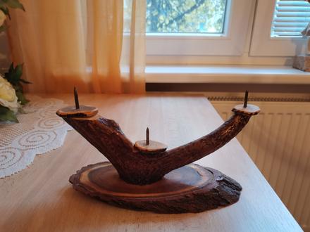 Svietnik z parožia,