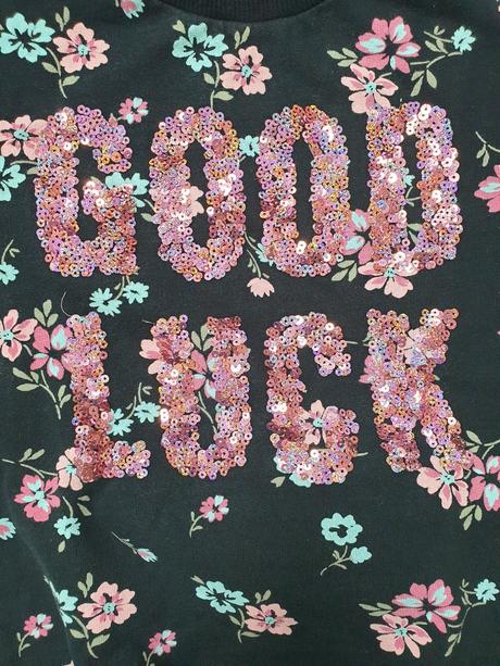 Pekný pulóver s flitrami, c&a,146