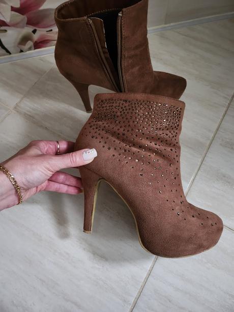 Zadarmo- prechodné čižmy, 40