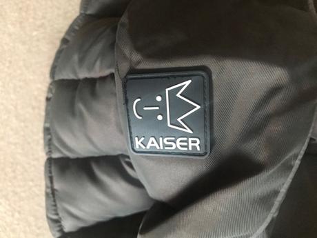 Fusak kaiser s kačacím perím, kaiser