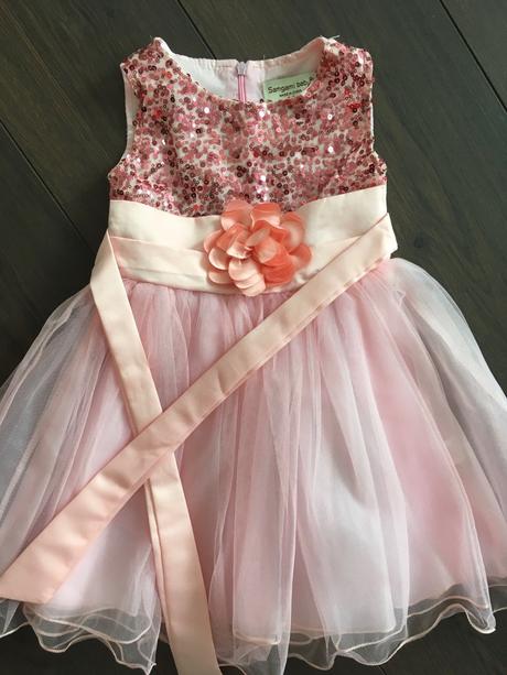 Slávnostné šaty, 98